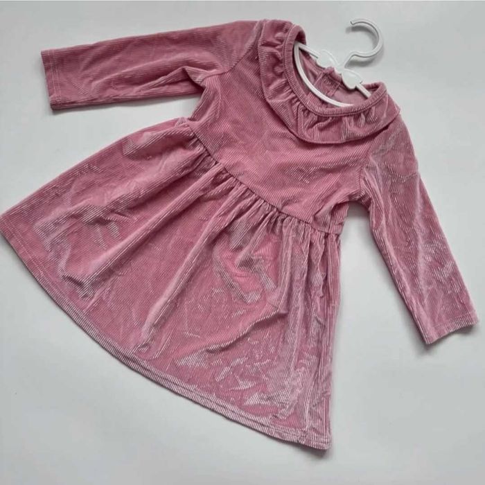 Велюрова сукня в ідеальному стані.