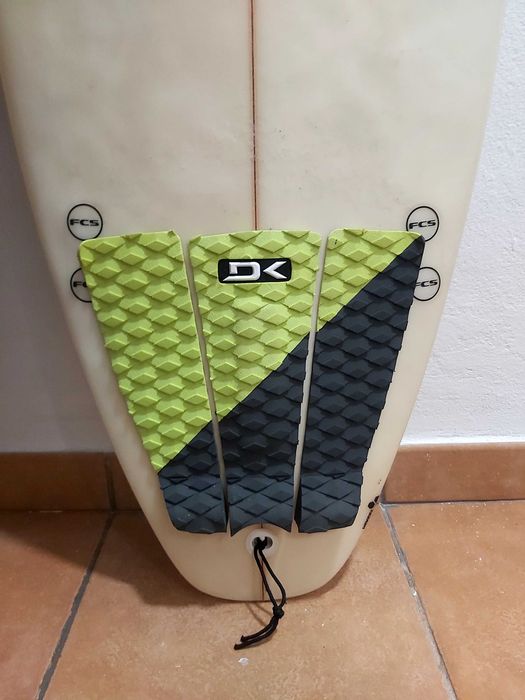 Pranchas de surf com alguns danos