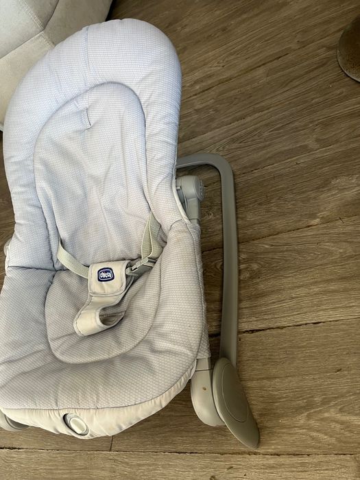 Espreguiçadeira vibratória  bebé Chicco ,