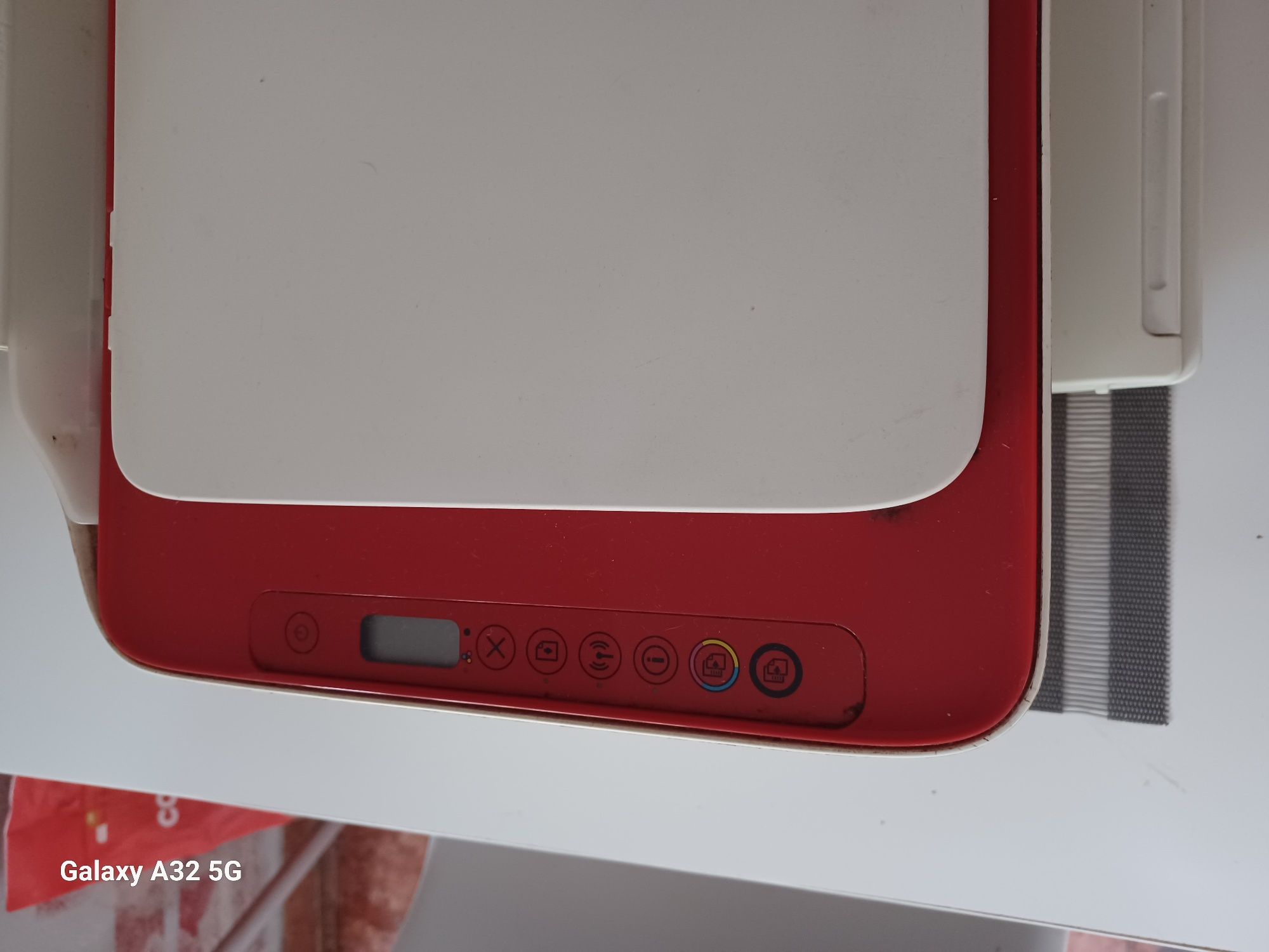 Impressora HP branco e vermelho