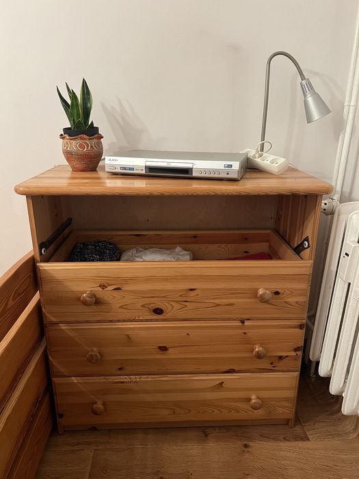 Łóżko drewniane i komoda i szafka PRL