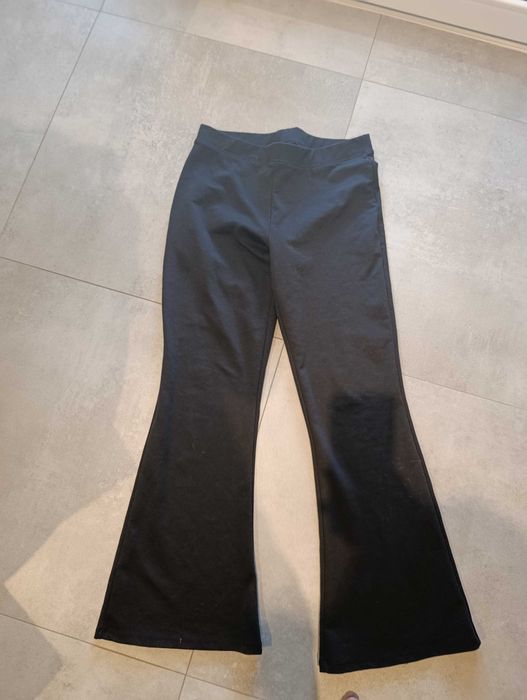 Spodnie dzwony,flare czarne L 40 only