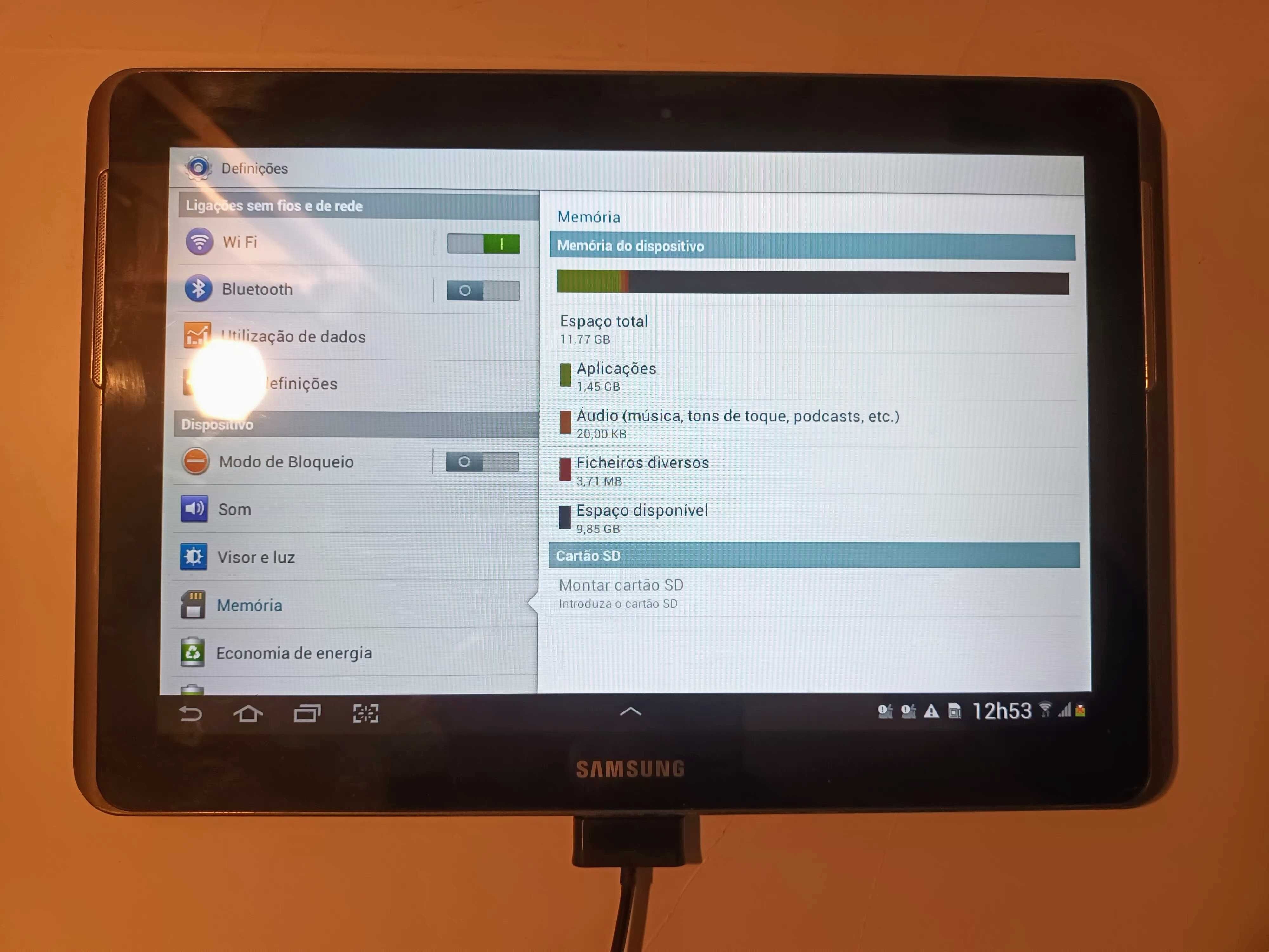 Tablet Samsung Galaxy Tab 10.1  usado, mas em razoável estado.