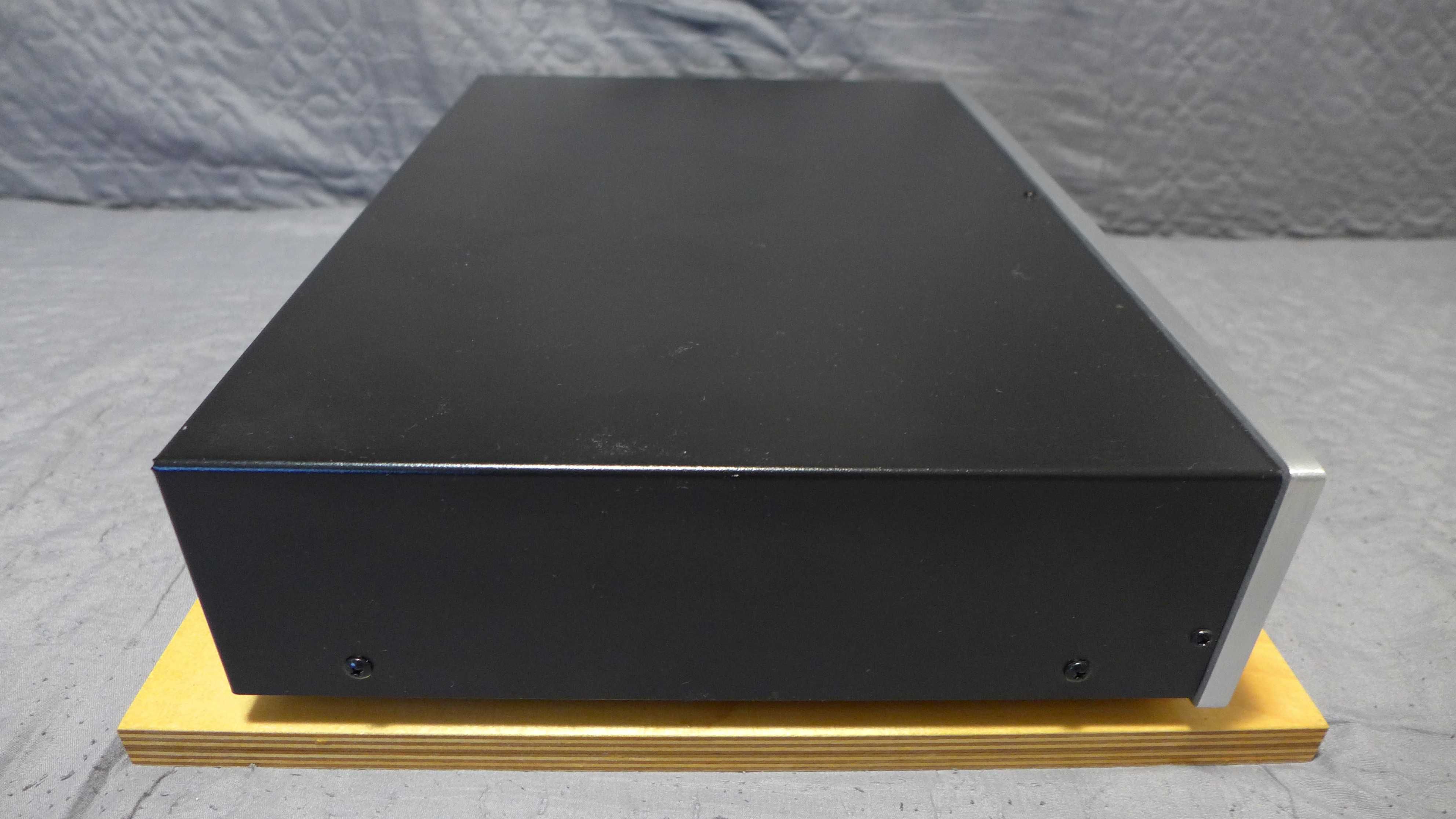Dynavox X7000 filtr sieciowy