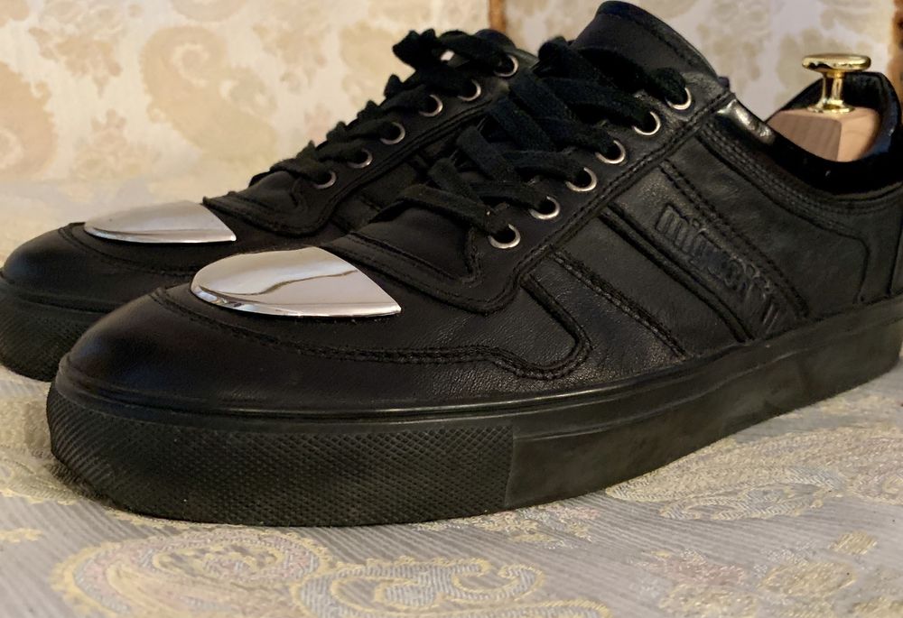 Мужские кроссовки