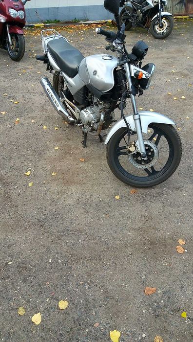 Yamaha ybr 125  ..