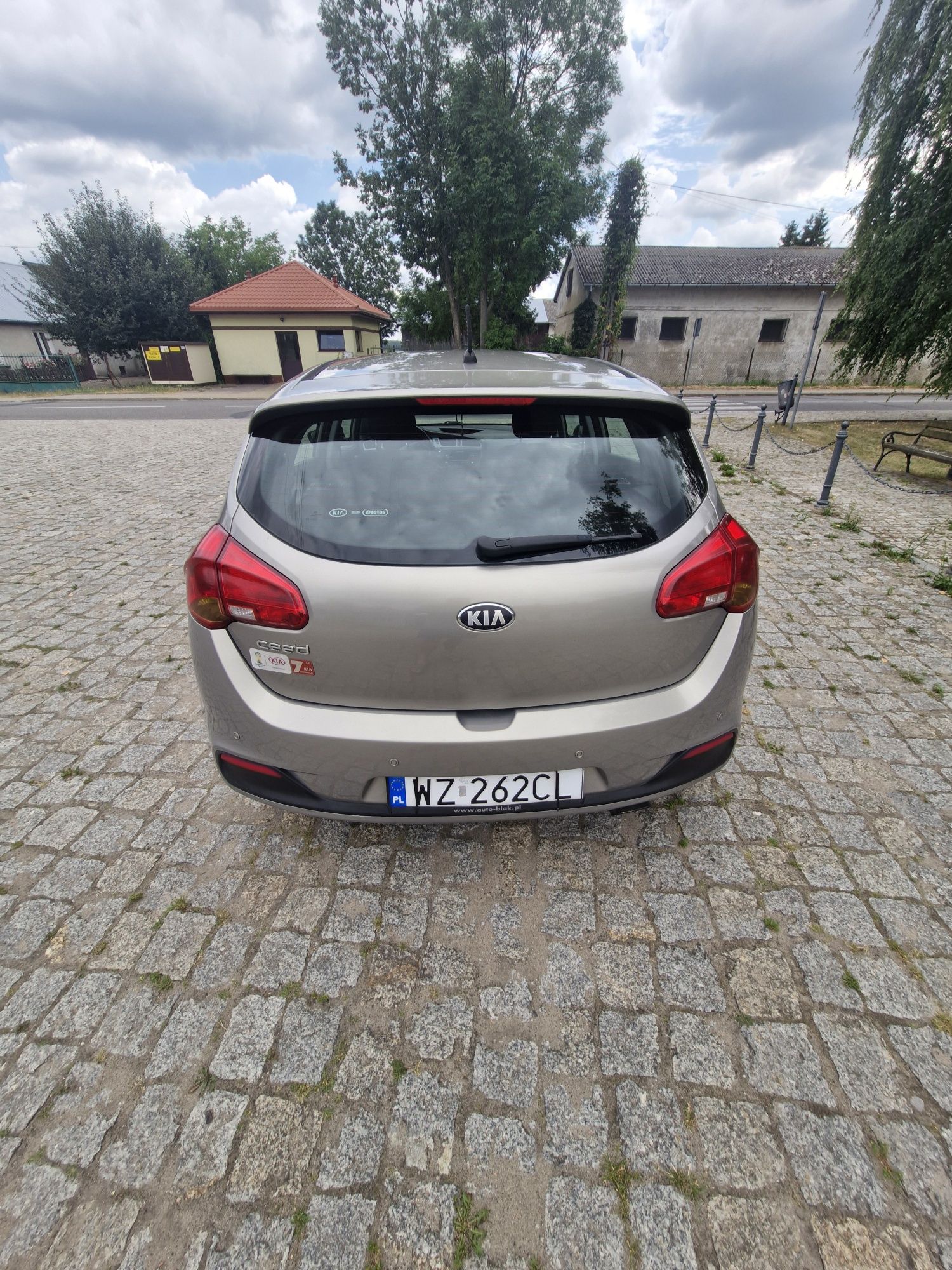 KIA CEE'D 1.6 ..