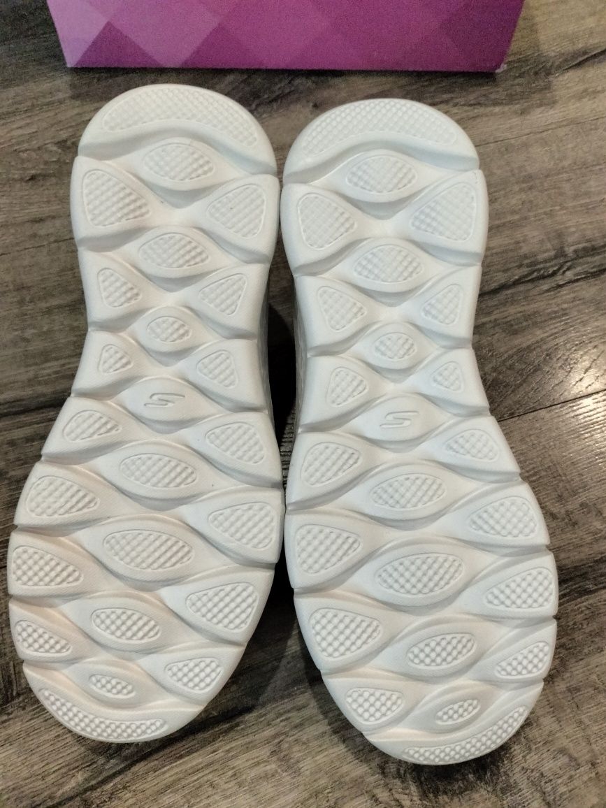 сліпони Skechers р 38.5; 39.5 оригінал