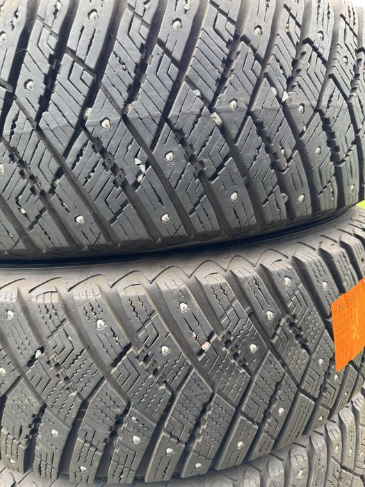 Komplet opon zimowych 215/65/17 GOODYEAR Używane F-Vat