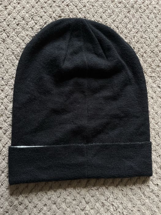 Шапка Guess Оригінал розмір L.