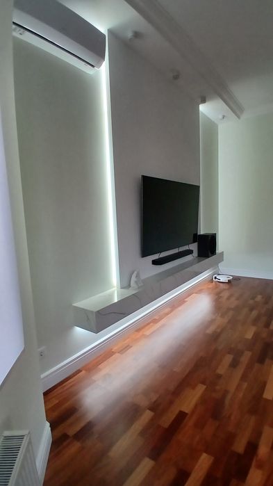 Власник. Продам будинок знаходиться технікою і меблями  в Ц-міському р