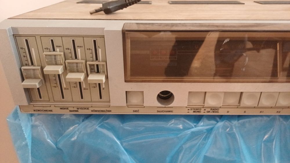 Sprzedam ampituner Unitra.