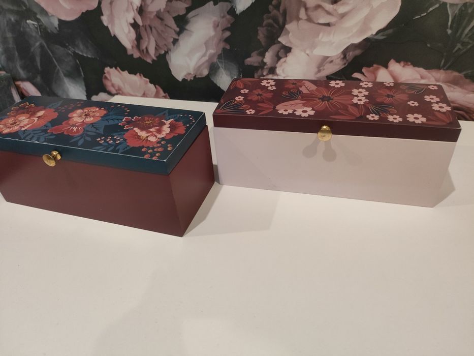 2 Drewniane szkatułki na biżuterię
