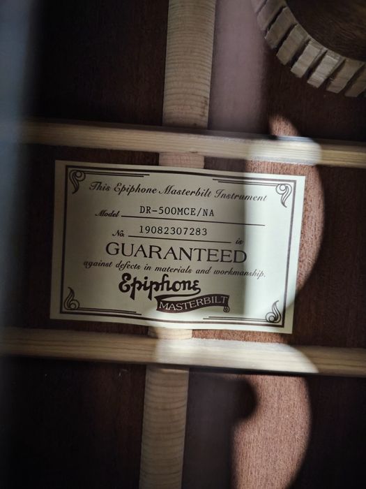 Guitarra Acústica Epiphone 500MCE