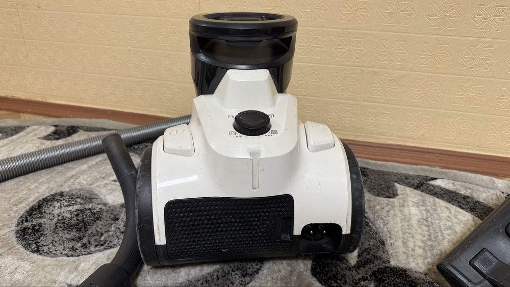 пылесос electrolux ec41-25w