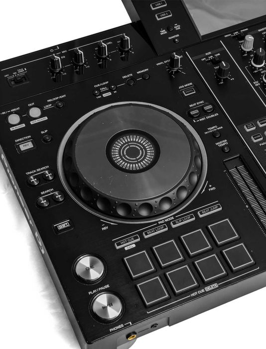 Kontroler 2-kanałowy Pioneer XDJ-RX2 + torba