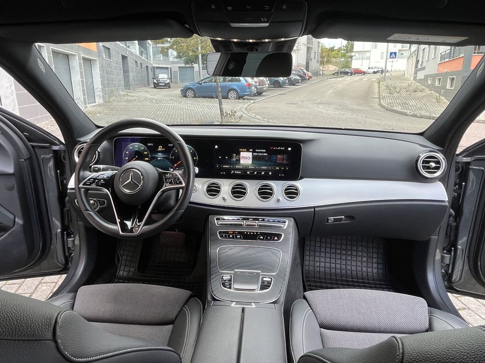 Mercedes-Benz E220d Advantgarde NACIONAL (Só 40.000 KM!)