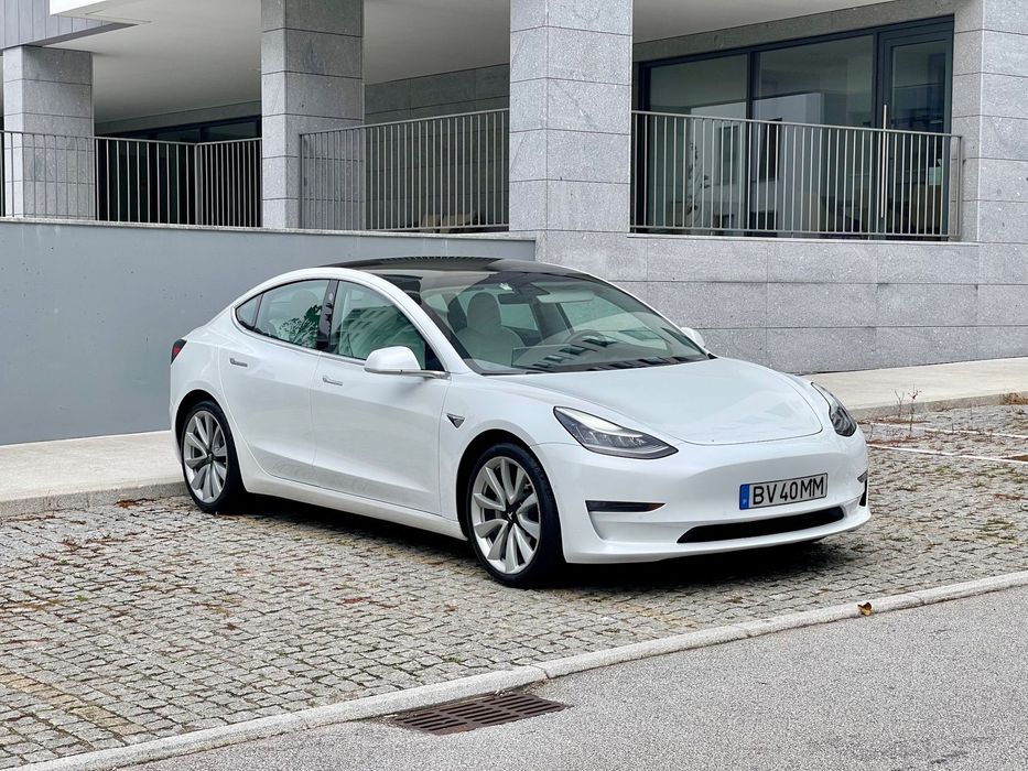 Tesla Model 3 Long Range AWD Dual Motor