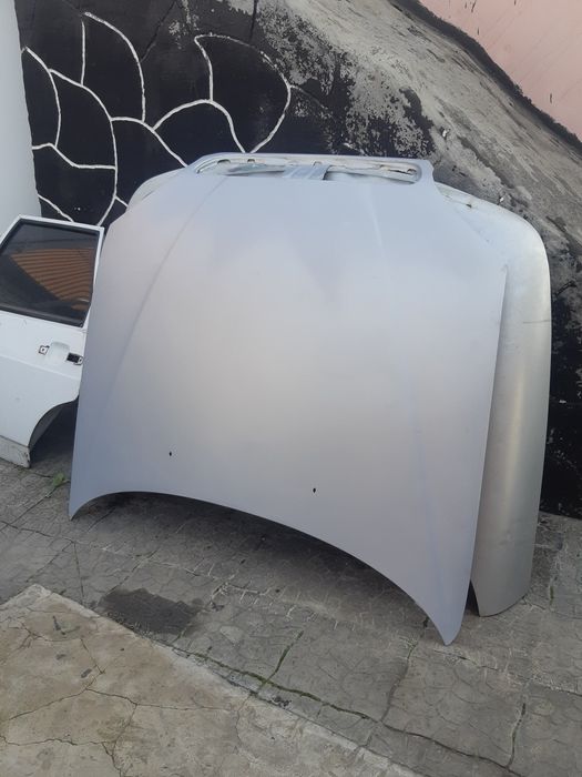 Капот Ланос, Сенс