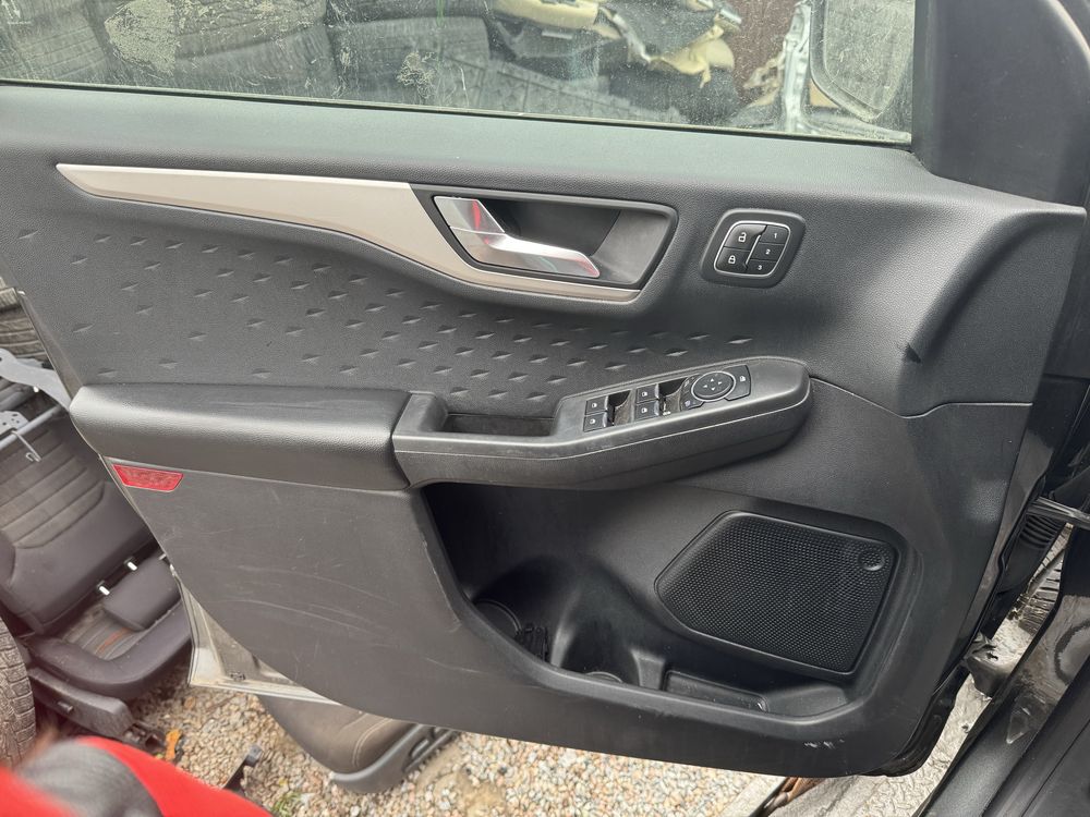 Карти двери cалона обшивка ford escape kuga 2020 разборка