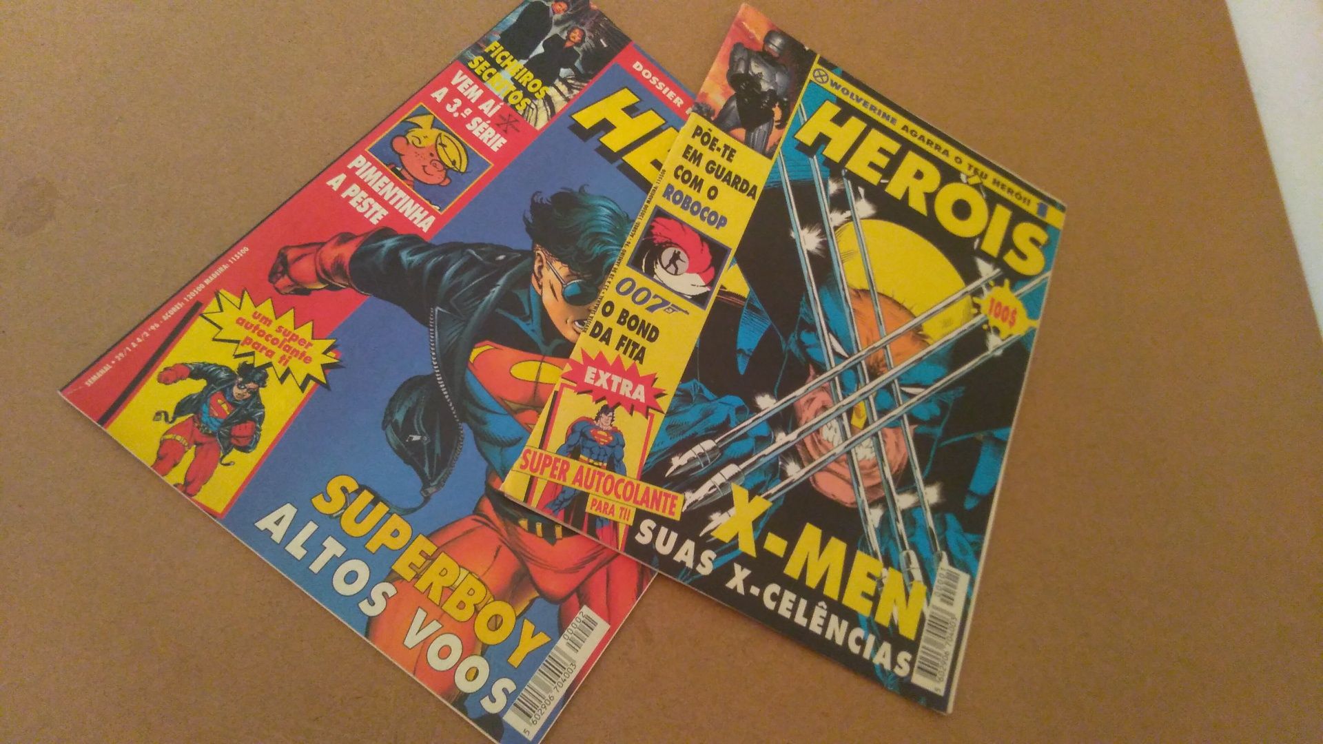 2 Revistas Heróis de 1996 com raro cromo incluídos