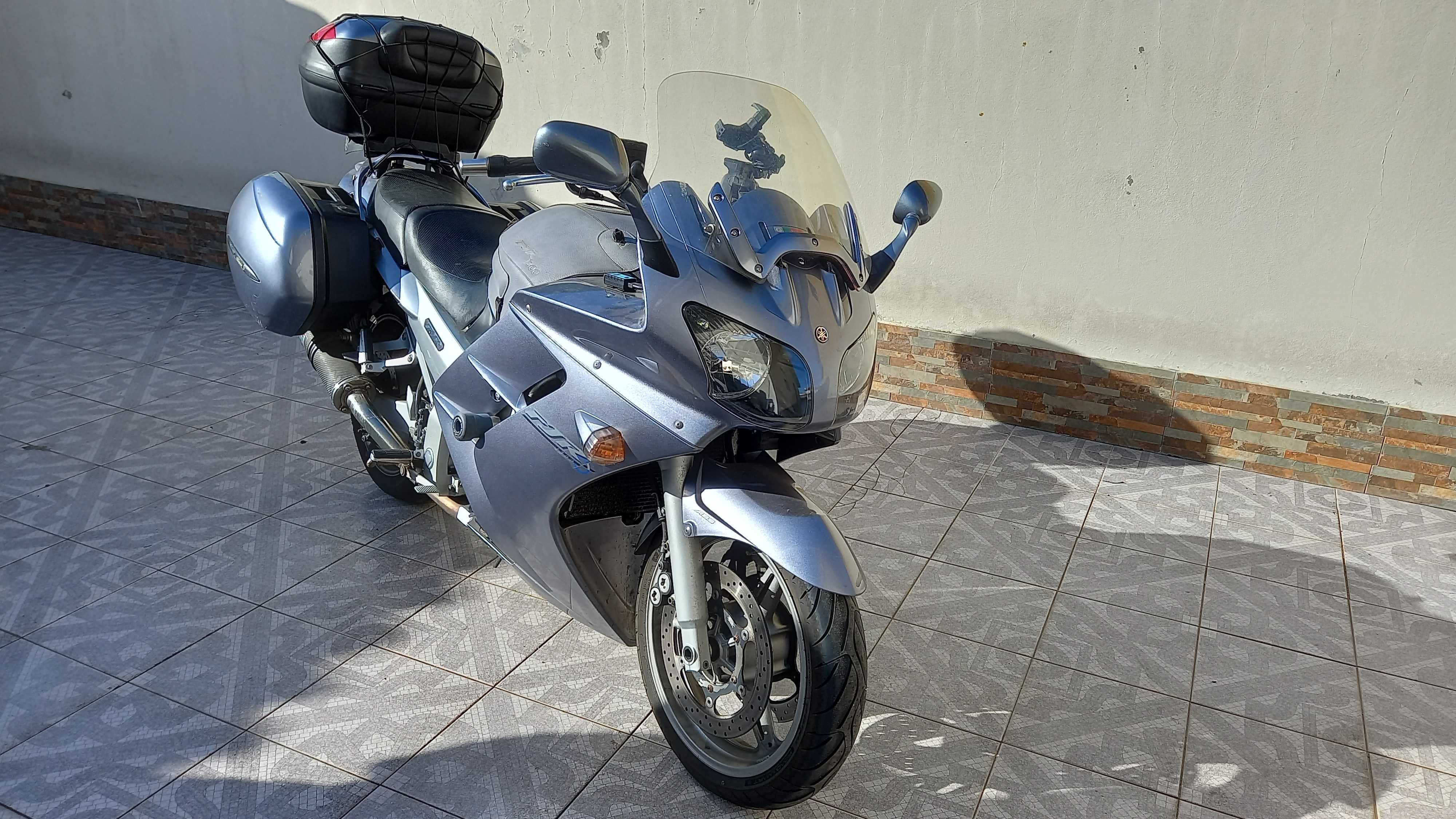 FJR 1300 em bom Estado