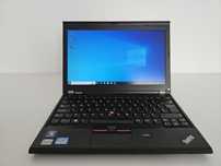 Laptop Lenovo ThinkPad x230 ze stacją dokującą.