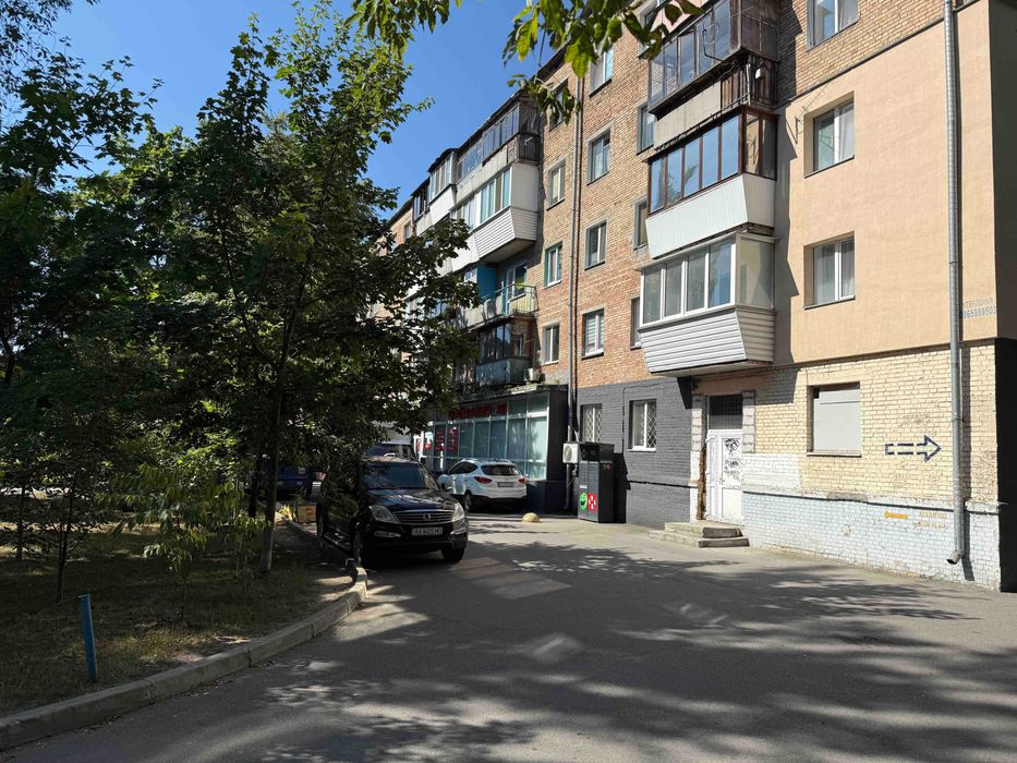 Продам 1 кімнатну 32 кв.м., вул. Метрологічна, 2-А, Голосіївський р-н