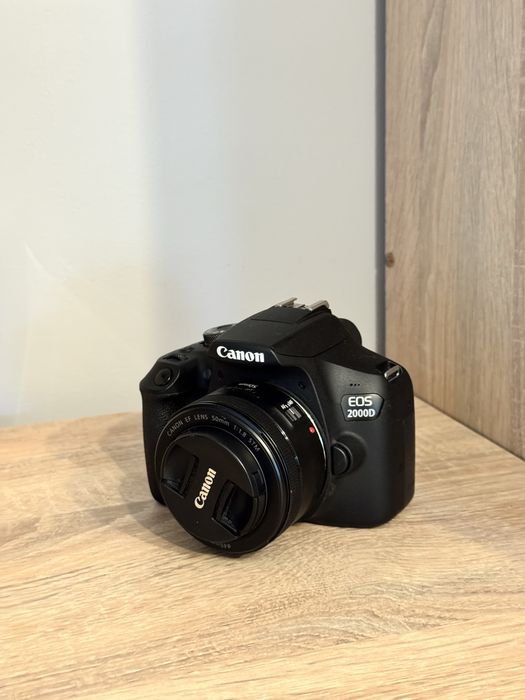 Canon eos 2000d + dwa obiektywy STAN BARDZO DOBRY
