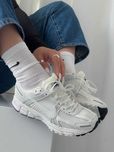 Женские кроссовки Nike Vomero 5 white / Найк Вомеро белые 36 37 38 39
