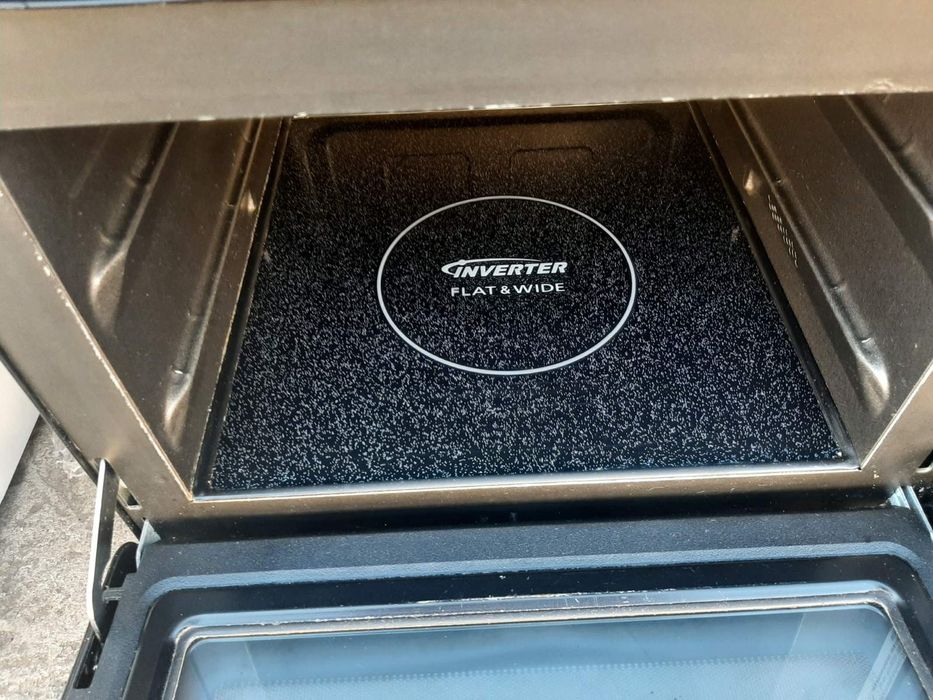 Мікрохвильовка Panasonic інверторна