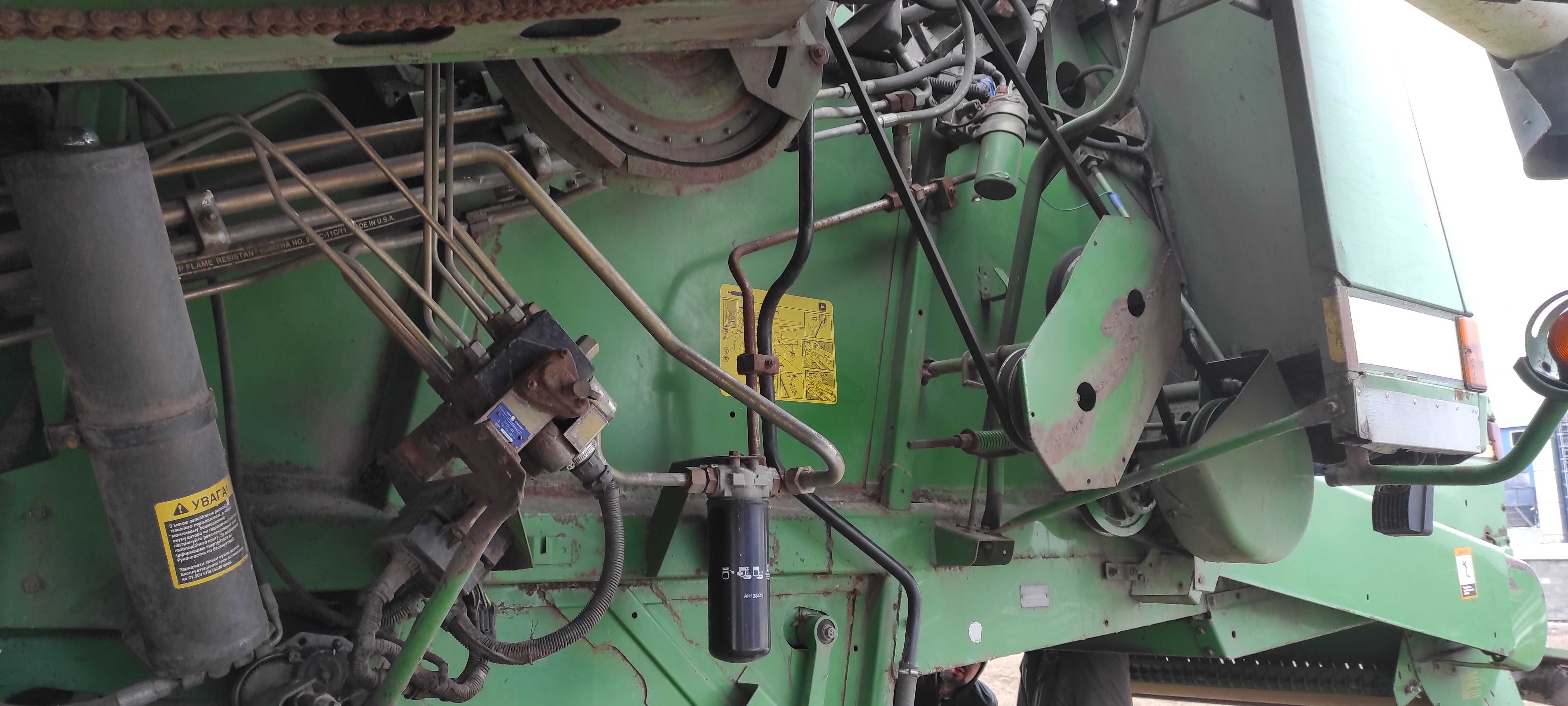 Комбайн John Deere 9500