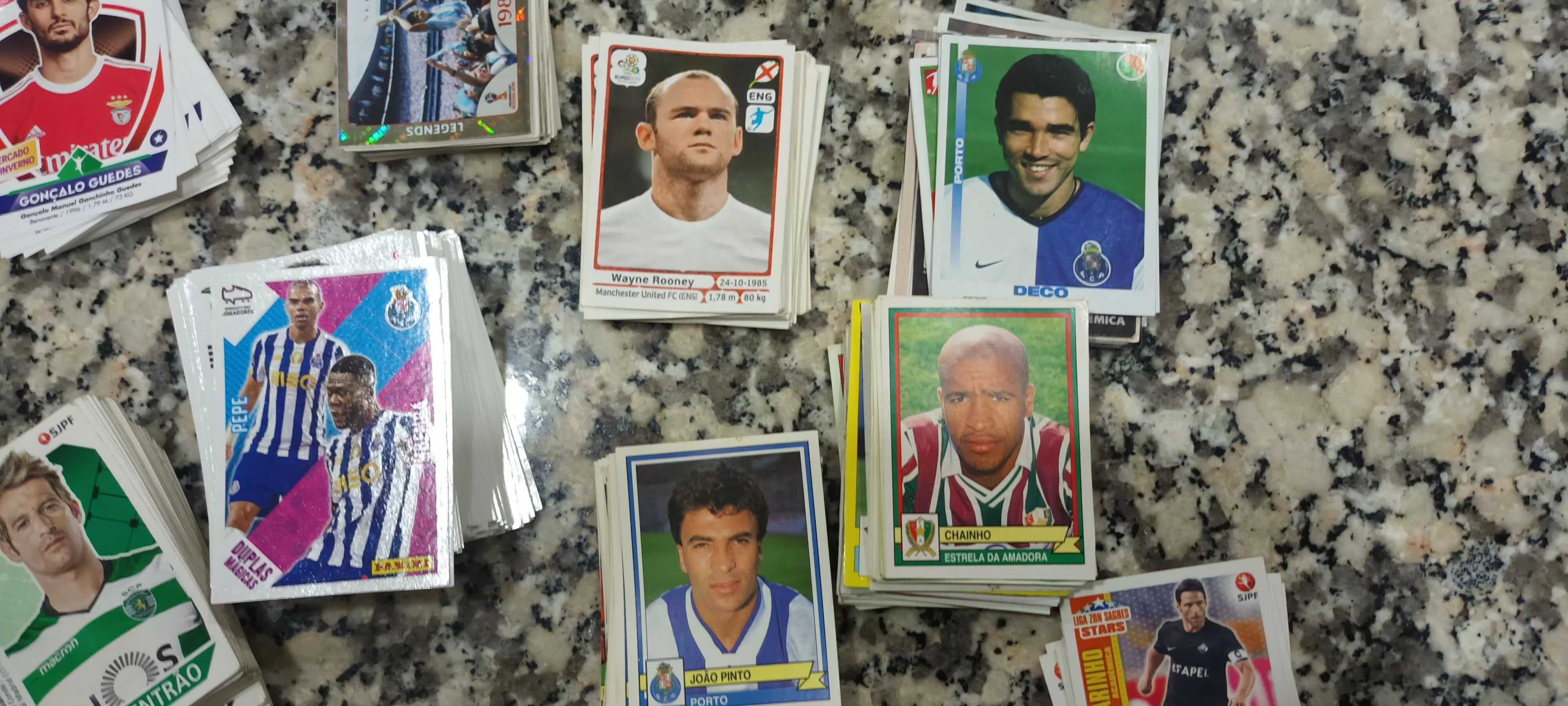Lote de mais de 3000 cromos de futebol  colecções da panini
