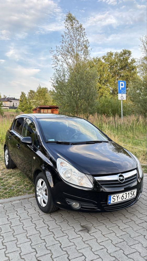 Opel Corsa D 2010 benzyn 1.2 63kw 237000