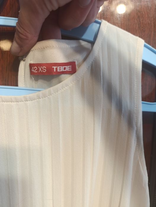 Шифоновое платье в пол. Состояние новое. Не прошло по размеру