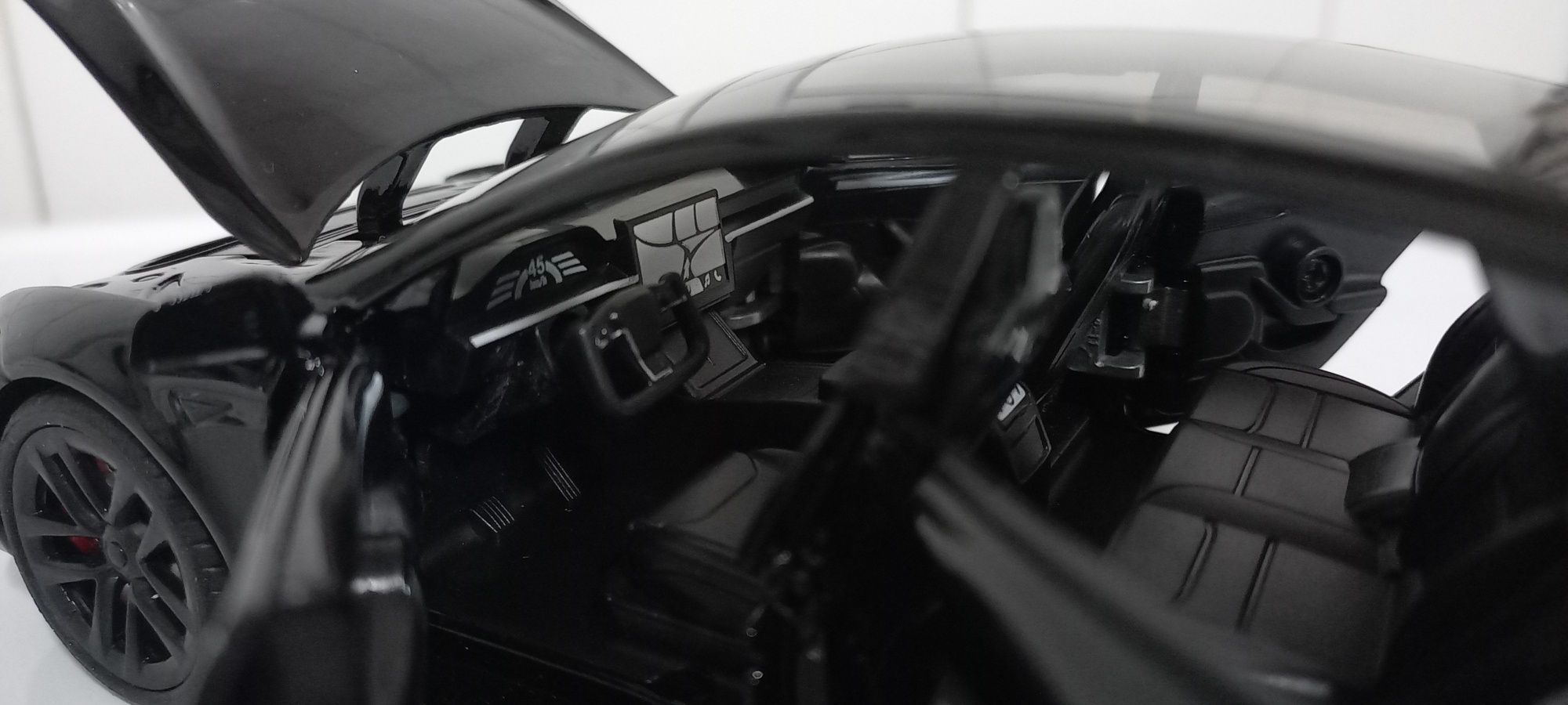 Tesla Model S Miniatura esc 1/24