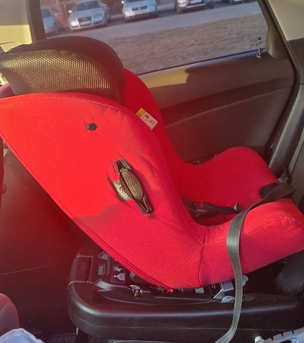 Axkid Modukid Seat Isofix - fotelik samochodowy dla dzieci od 61 d 104