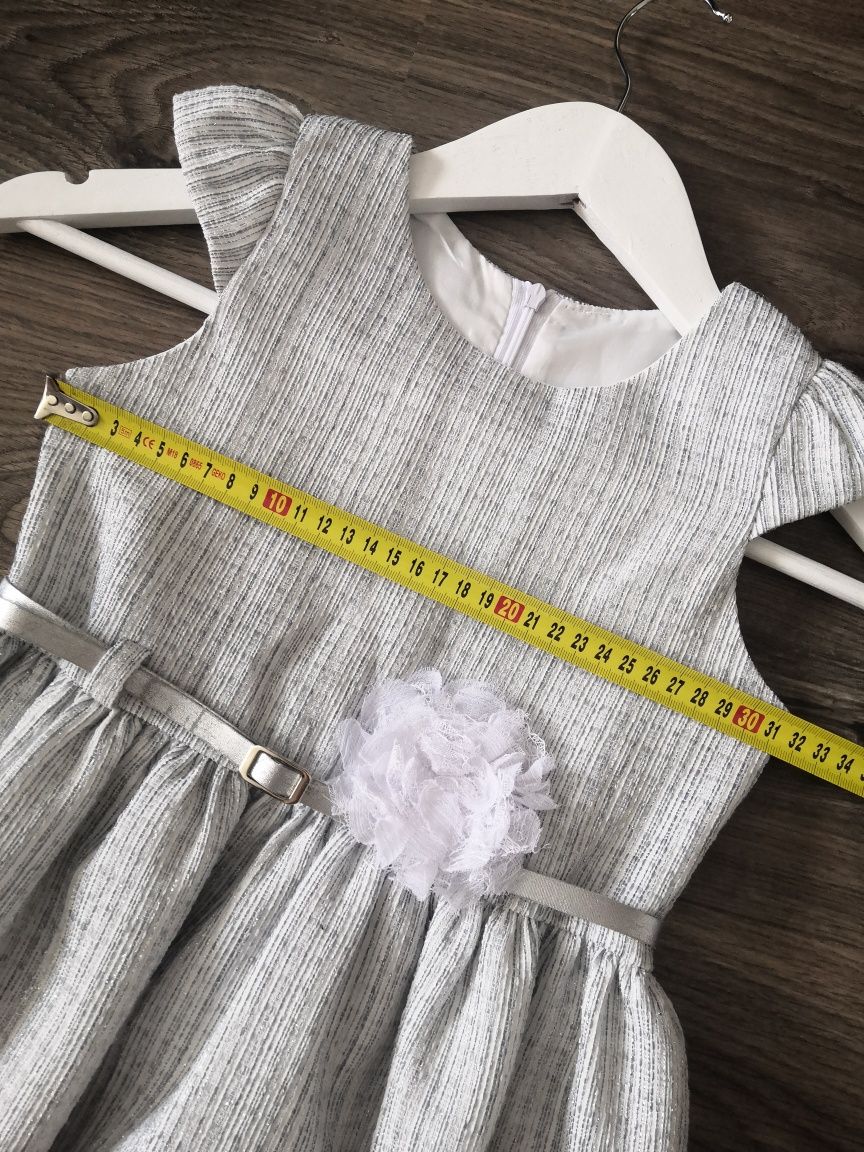 Elegancka sukienka Szaro - Srebrna - roz.110/116