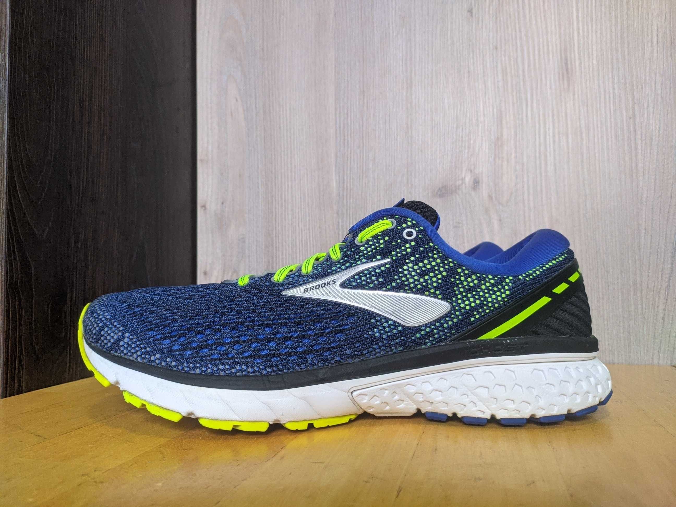 Brooks Chost 11  бігові кросівки