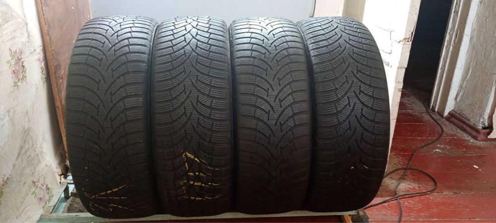 225/55.R18 комплект TOYO