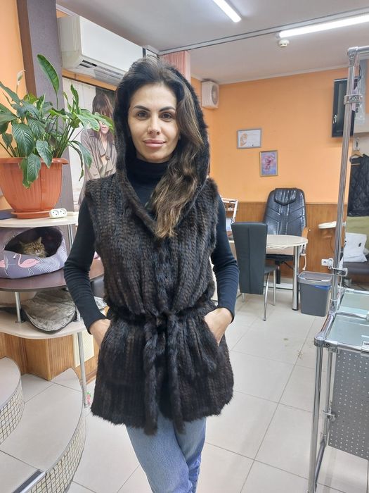 Вязаная жилетка из натуральной норки