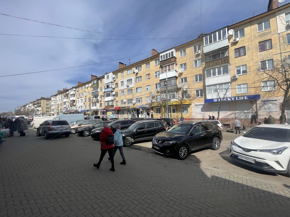 місто Житомир, вулиця Хлібна 16