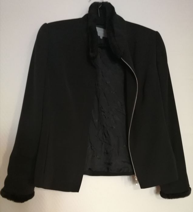 Żakiet damski czarny podszewka zamek futerko rozmiar 40