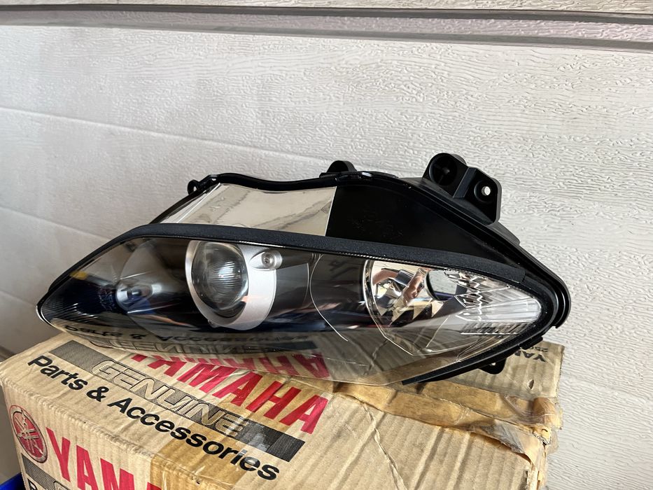 Lampa lewa reflektor yamaha r1 rn19