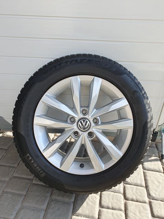 Oryginalne Alufelgi VW Touran Golf z oponami 205/60/16