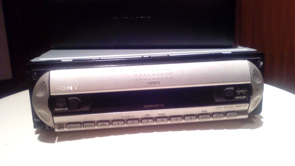 Auto rádio Sony...