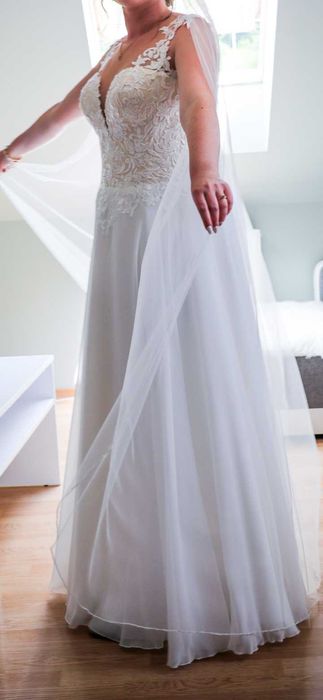 Suknia ślubna rozm. 40/42