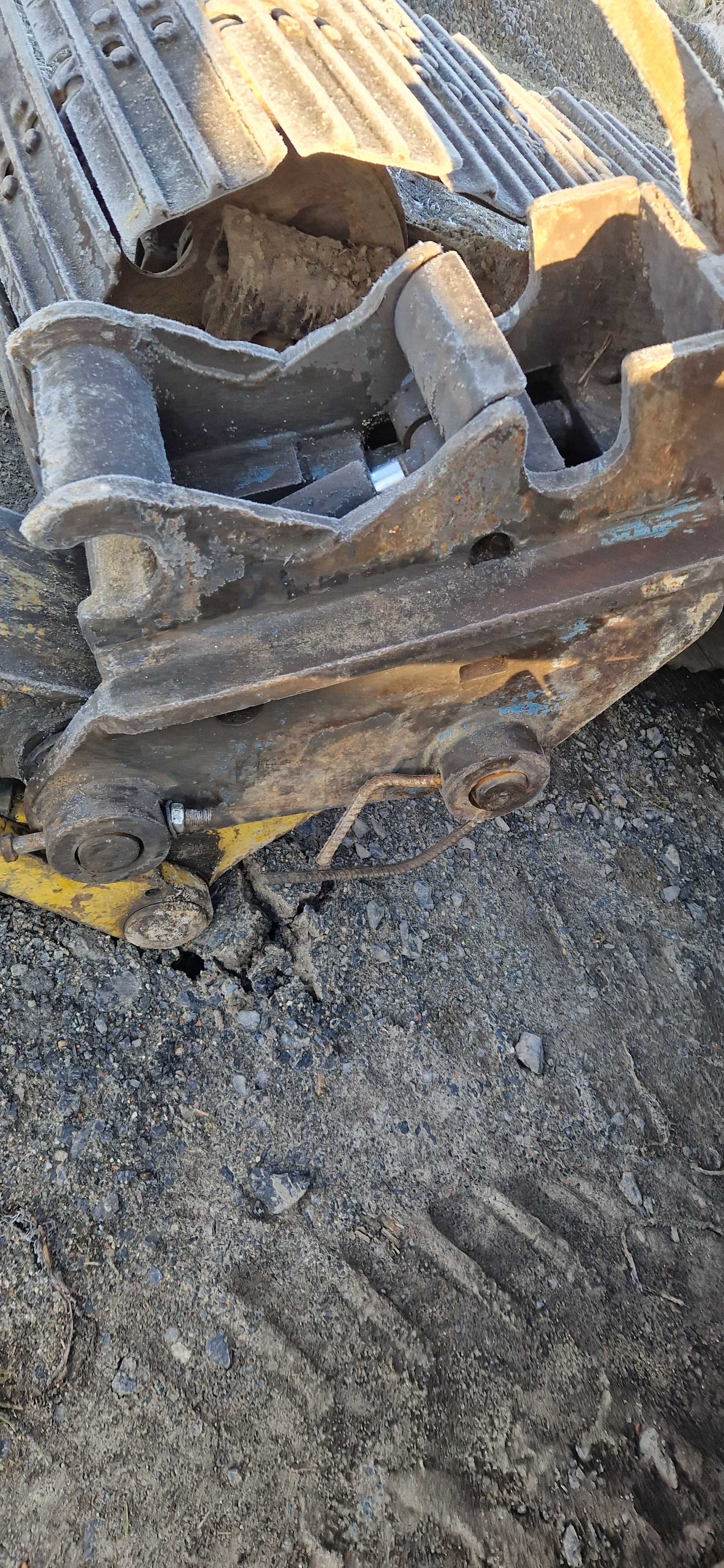 koparka komatsu pc 130-6 łyżka i szybko złącze hydrauliczne części
