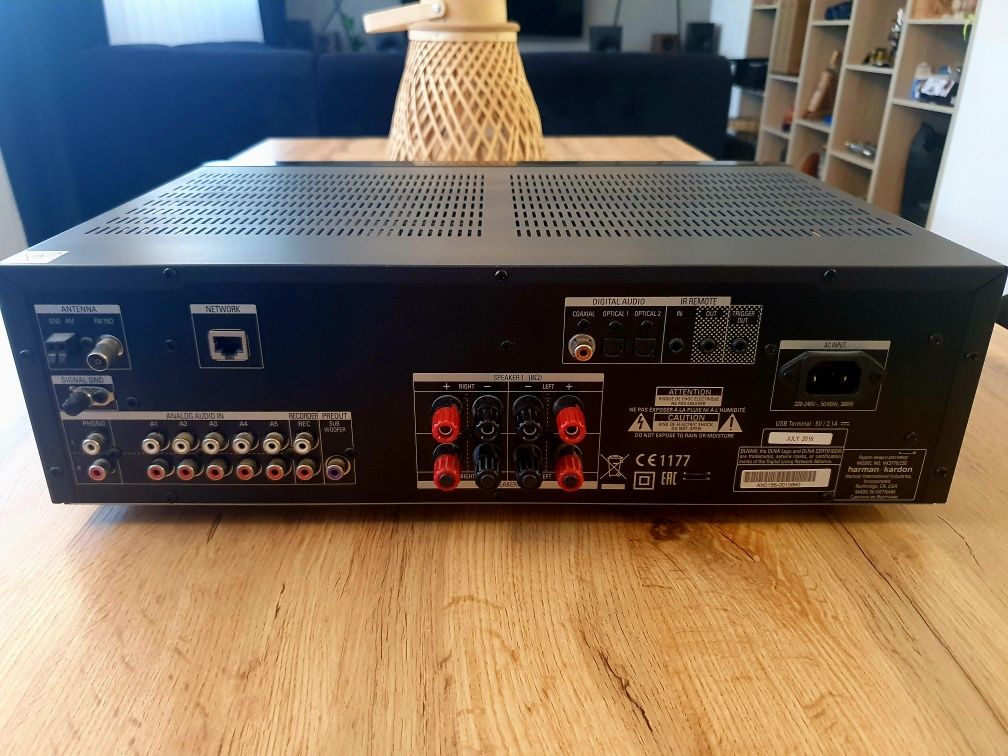 Harman Kardon HK3770  Amplituner Stereo 2x120W