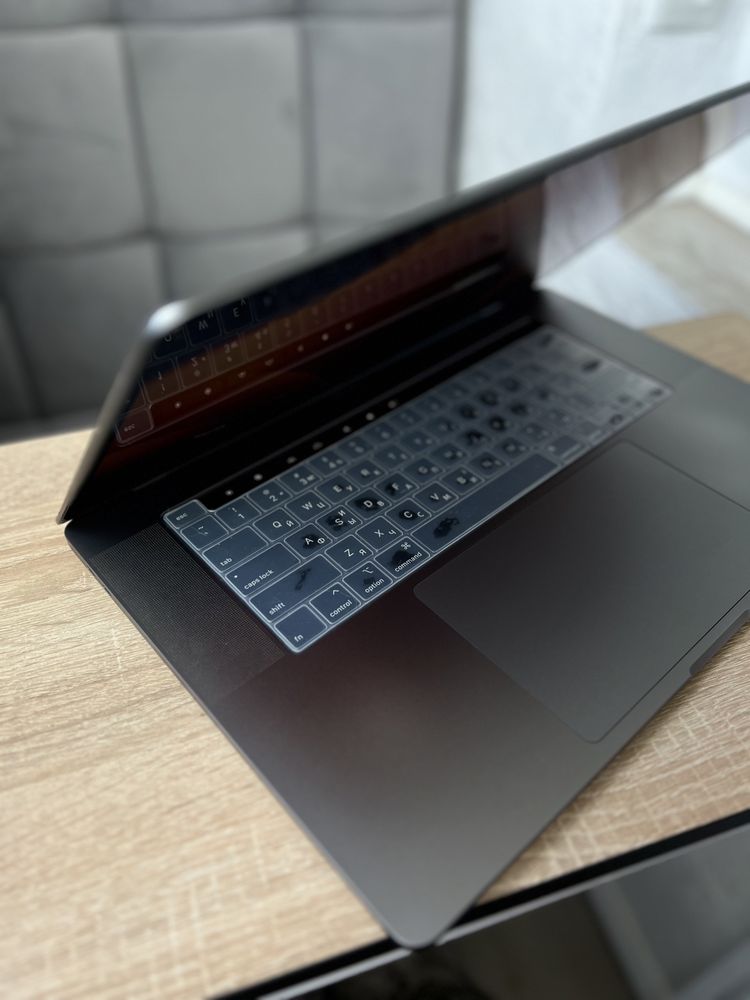 MacBook Pro 2019 512Gb space grey